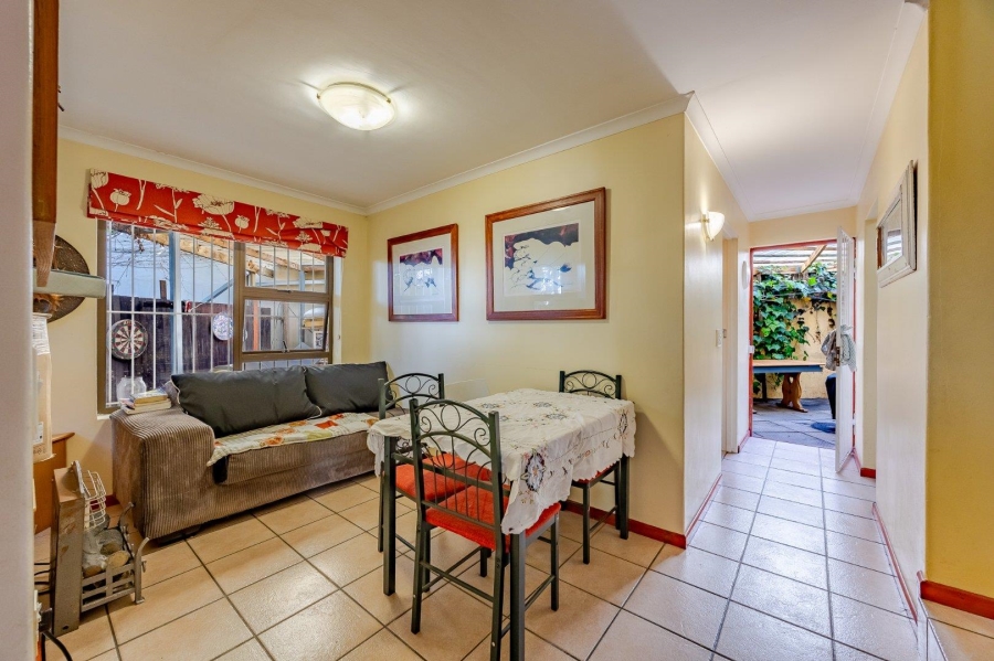 8 Bedroom Property for Sale in Lakeside Western Cape